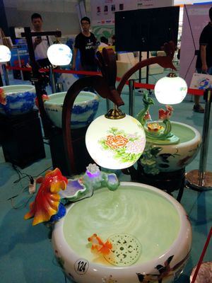 Ciotola ceramica cinese del pesce del modello 520mm della peonia con la lampada