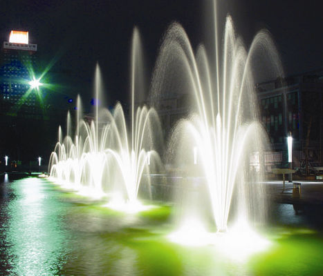 Ugello a getto a 2 pollici della fontana del fiore di Tires dell'ottone 3