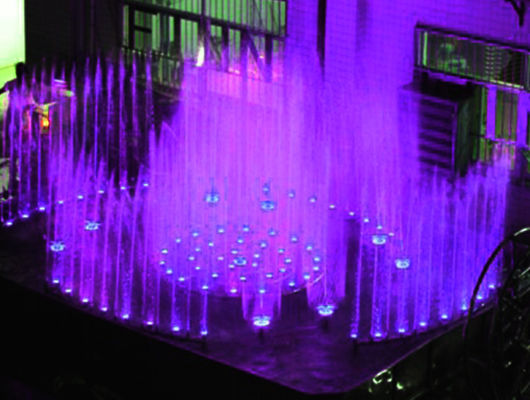 Progetto musicale dell'interno 4m variopinto principale della fontana