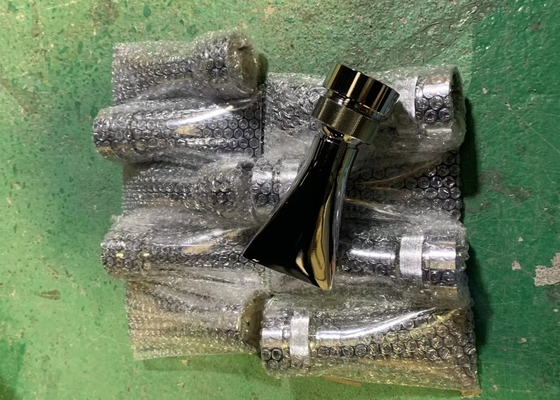 Il multi fan della direzione disegna gli ugelli ballanti regolabili della fontana