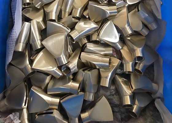5" alta fontana ballante dota il getto d'un polverizzatore regolabile della fontana del fan della direzione 35.2gpm