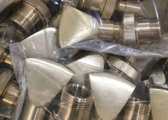 1" pressione regolabile completamente d'ottone del getto 14.5psi della fontana del fan di direzione
